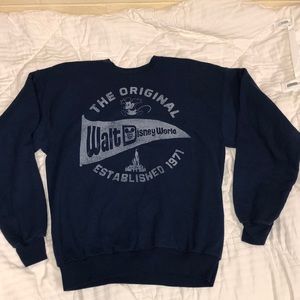 DISNEY PARKS AUTHENTIC ORIGINAL CREWNECK💙